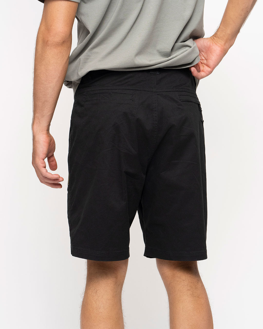 Short Mivek Hombre