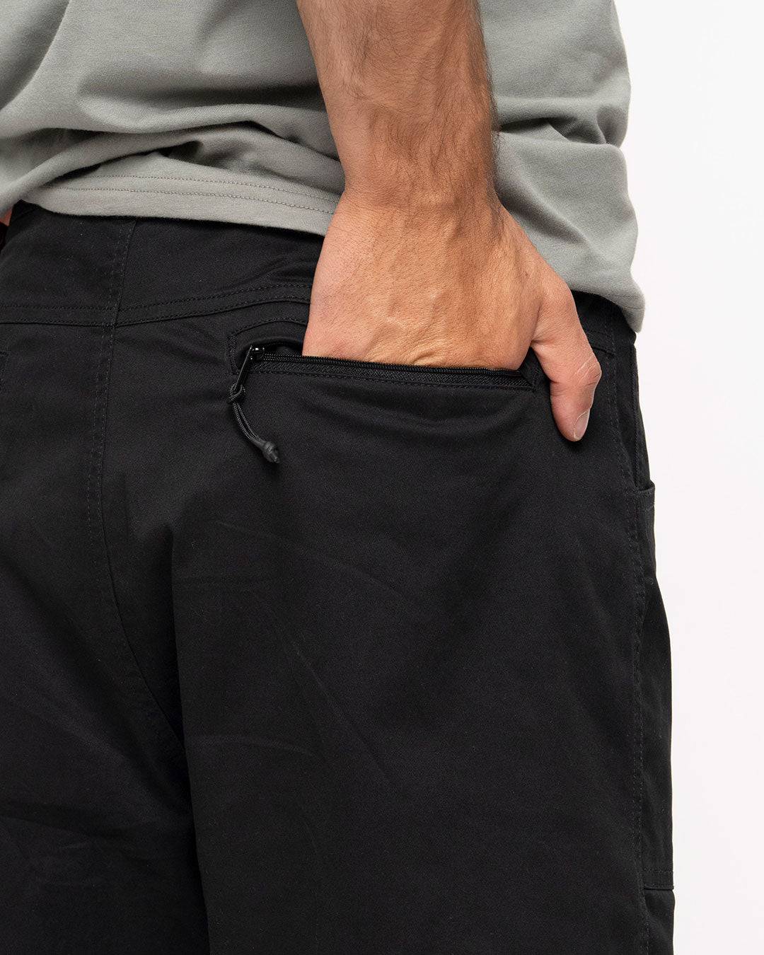 Short Mivek Hombre