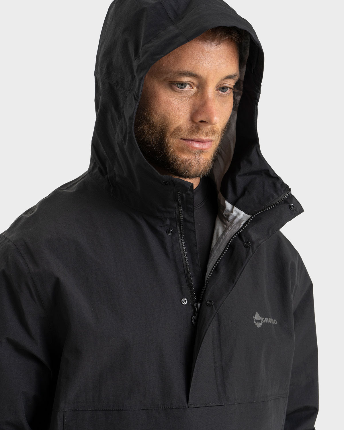 Impermeable Anorak Eco Toñok Hombre | GNOMO® Chile | Tienda Oficial